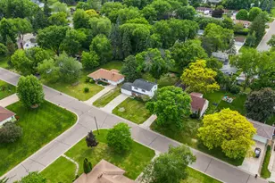 2195 Burr St N, Maplewood, MN 55117 - Photo 25