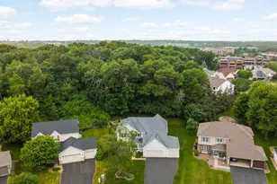 676 Falcon Ridge Rd, Woodbury, MN 55125 - Photo 33