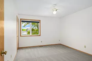 676 Falcon Ridge Rd, Woodbury, MN 55125 - Photo 25