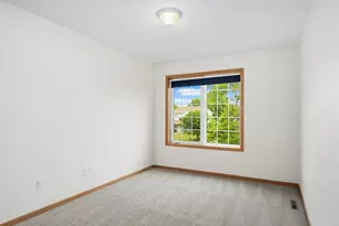 676 Falcon Ridge Rd, Woodbury, MN 55125 - Photo 27