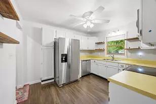 1529 3rd St N, Fargo, ND 58102 - Photo 9