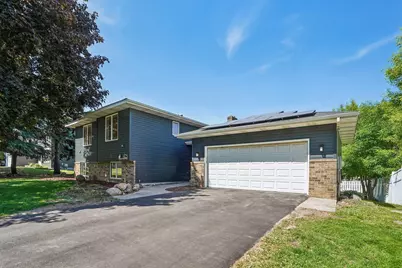 425 Crestview Drive S, Maplewood, MN 55119 - Photo 3