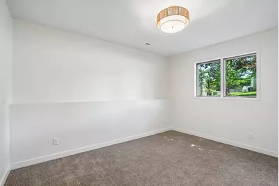 425 Crestview Drive S, Maplewood, MN 55119 - Photo 39