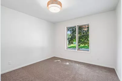 425 Crestview Drive S, Maplewood, MN 55119 - Photo 21