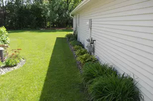 956 Willow Grove Cir, Waite Park, MN 56387 - Photo 17
