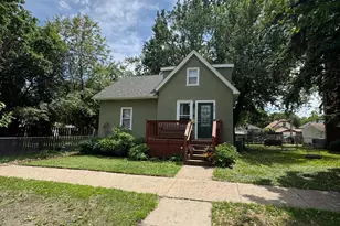 878 Monroe Ct, Saint Paul, MN 55102 - Photo 1