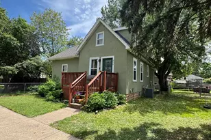 878 Monroe Ct, Saint Paul, MN 55102 - Photo 3