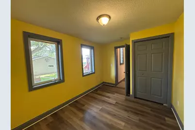 878 Monroe Court, Saint Paul, MN 55102 - Photo 15