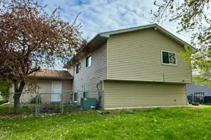 10635 62nd St NE, Albertville, MN 55301 - Photo 5