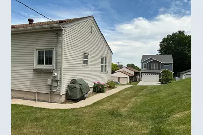 202 19th Avenue S, South Saint Paul, MN 55075 - Photo 3