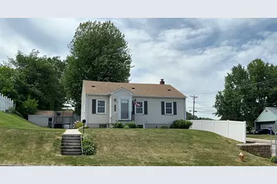 202 19th Avenue S, South Saint Paul, MN 55075 - Photo 1
