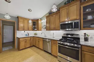 6534 Brook Ln, Savage, MN 55378 - Photo 7