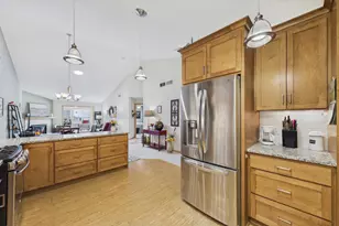 6534 Brook Ln, Savage, MN 55378 - Photo 5