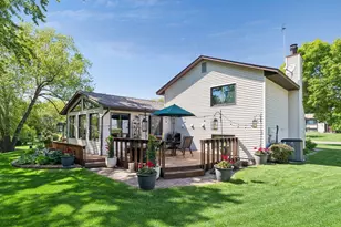 10435 Buckingham Dr, Eden Prairie, MN 55347 - Photo 35