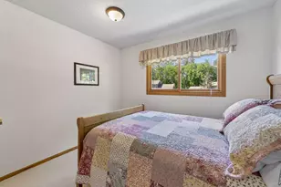 10435 Buckingham Dr, Eden Prairie, MN 55347 - Photo 27