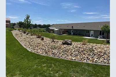 211 3rd Avenue SW, Wells, MN 56097 - Photo 7
