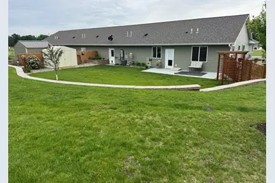 211 3rd Avenue SW, Wells, MN 56097 - Photo 31