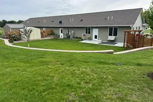 211 3rd Ave SW, Wells, MN 56097 - Photo 31