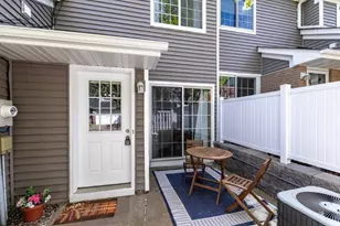 8426 Copperfield Way, Inver Grove Heights, MN 55076 - Photo 3
