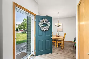 8000 Stratford Cir S, Shakopee, MN 55379 - Photo 3