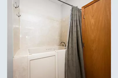 8000 Stratford Circle S, Shakopee, MN 55379 - Photo 23