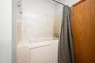 8000 Stratford Cir S, Shakopee, MN 55379 - Photo 23