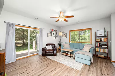 8000 Stratford Circle S, Shakopee, MN 55379 - Photo 5