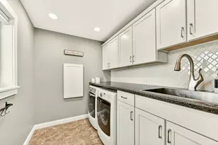 2537 Lisa Ln NE, Rochester, MN 55906 - Photo 23
