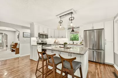 2537 Lisa Lane NE, Rochester, MN 55906 - Photo 3