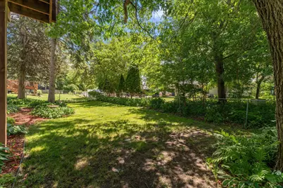 404 Minnesota Avenue, Roseville, MN 55113 - Photo 37