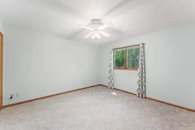 404 Minnesota Avenue, Roseville, MN 55113 - Photo 21