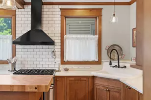 1028 Ashland Ave, Saint Paul, MN 55104 - Photo 43