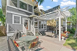 1028 Ashland Ave, Saint Paul, MN 55104 - Photo 11