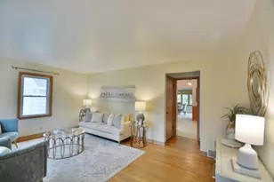 4522 Chatham Road NE, Columbia Heights, MN 55421 - Photo 5