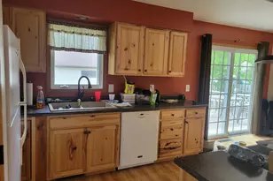 425 Spruce Ave S, Thief River Falls, MN 56701 - Photo 9