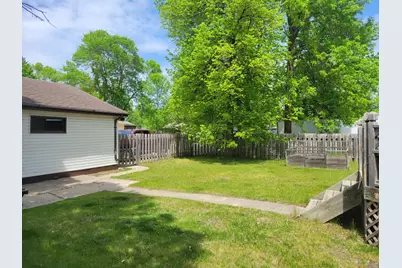 425 Spruce Avenue S, Thief River Falls, MN 56701 - Photo 25