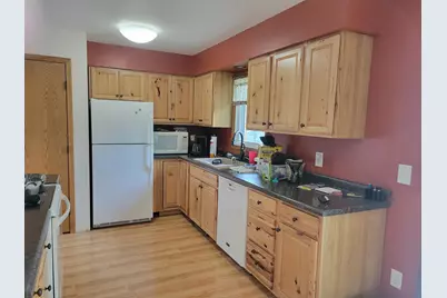 425 Spruce Avenue S, Thief River Falls, MN 56701 - Photo 7