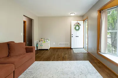 5248 Camden Avenue N, Minneapolis, MN 55430 - Photo 3