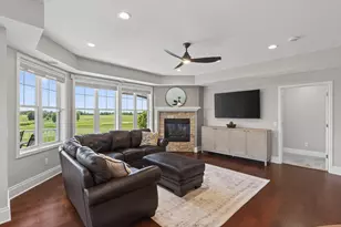 1171 Gallery Ln, Chaska, MN 55318 - Photo 9