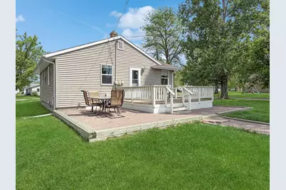402 Chicago Avenue SW, Red Lake Falls, MN 56750 - Photo 5