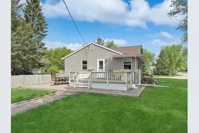402 Chicago Avenue SW, Red Lake Falls, MN 56750 - Photo 3