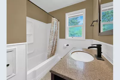 402 Chicago Avenue SW, Red Lake Falls, MN 56750 - Photo 13