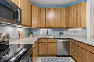 9225 Medicine Lake Rd, Golden Valley, MN 55427 - Photo 13