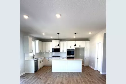 921 Foxglove Terrace, Waconia, MN 55387 - Photo 3
