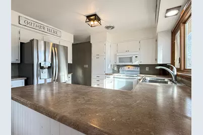 979 S Prairie Avenue, Fairmont, MN 56031 - Photo 15
