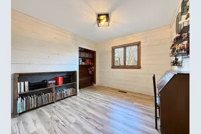 979 S Prairie Avenue, Fairmont, MN 56031 - Photo 33
