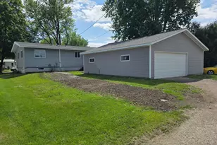 510 Arnold St, West Concord, MN 55985 - Photo 3