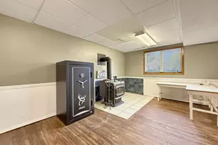 513 E Ciro St, Truman, MN 56088 - Photo 21