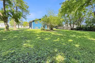 513 E Ciro St, Truman, MN 56088 - Photo 37