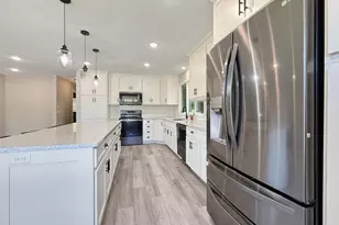 513 E Ciro St, Truman, MN 56088 - Photo 7
